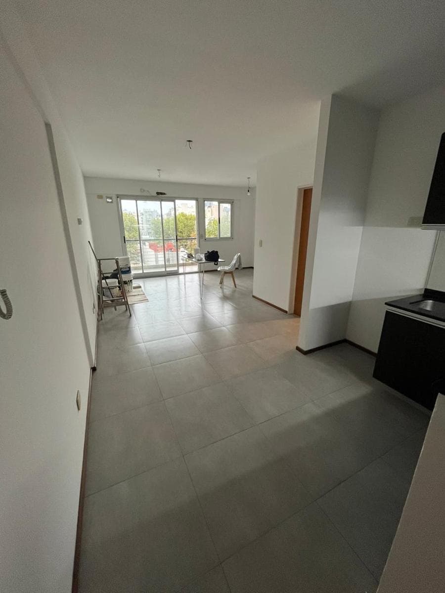 Ambiente divisible. 6° Frente. con Balcón. Vigilancia. Amenities. Av. E.stado de Israel 4600 - 1