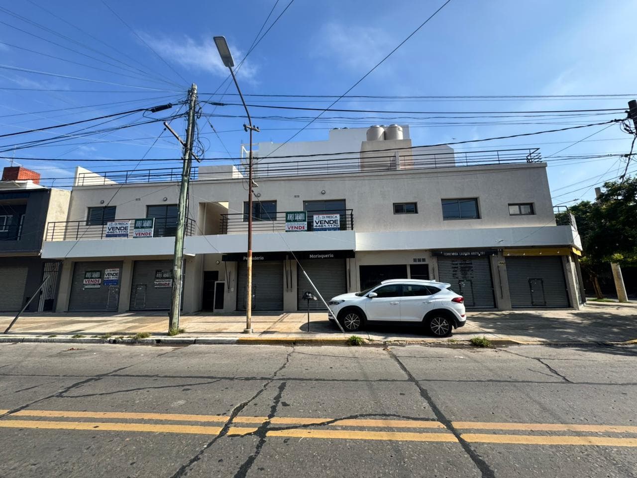 Local de 25m2 en Venta Villa Luzuriaga - 1