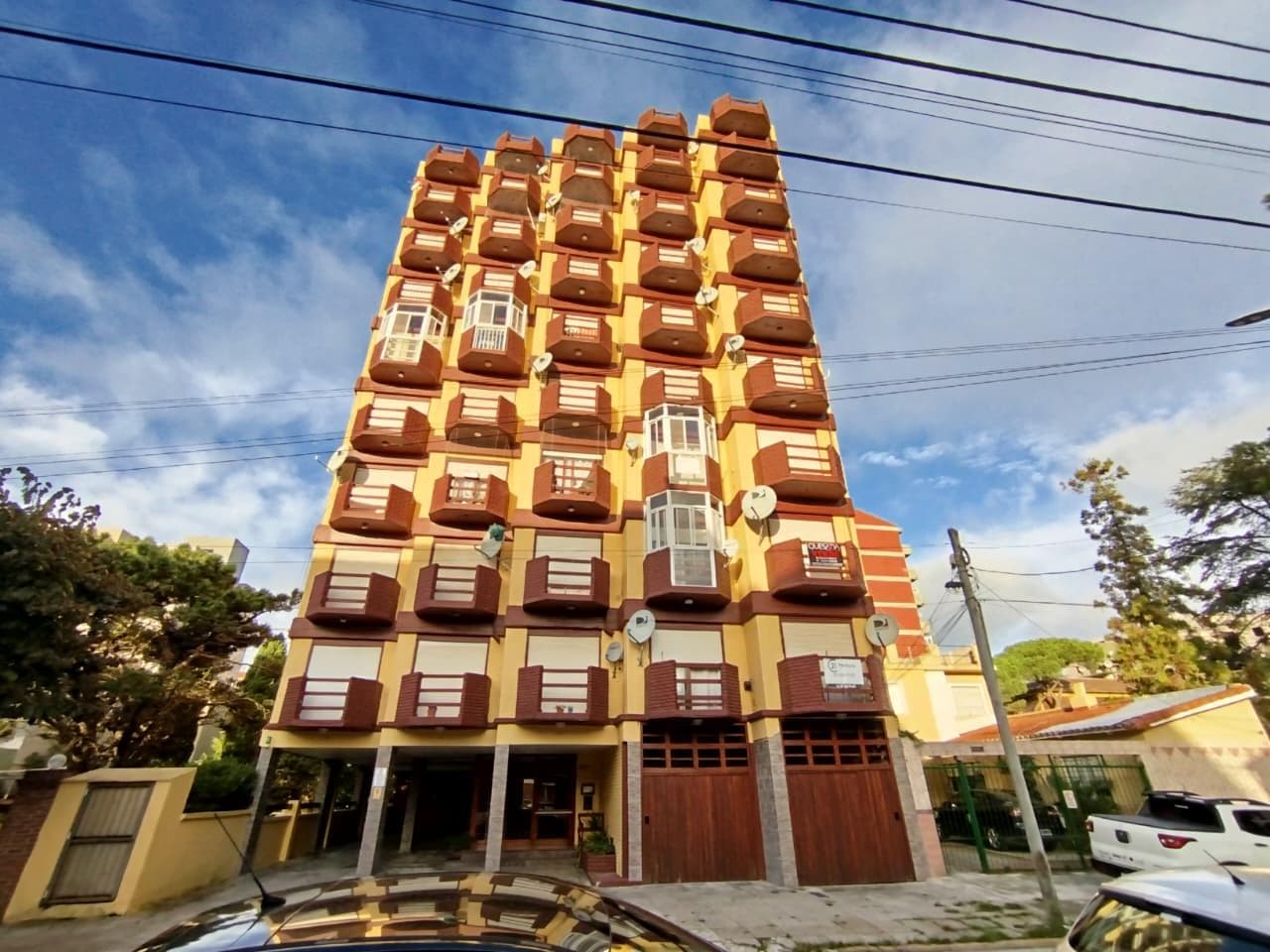 Departamento 2 ambientes c/cochera cubierta compartida - todos los servicios - 1