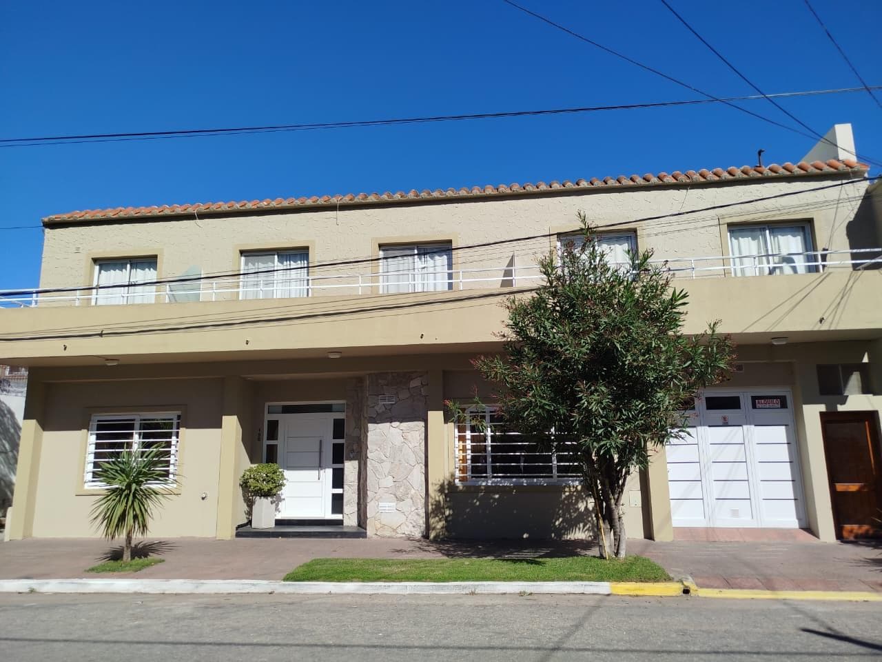 Complejo turistico de alta rentabilidad- CASA 8 departamentos. - 1