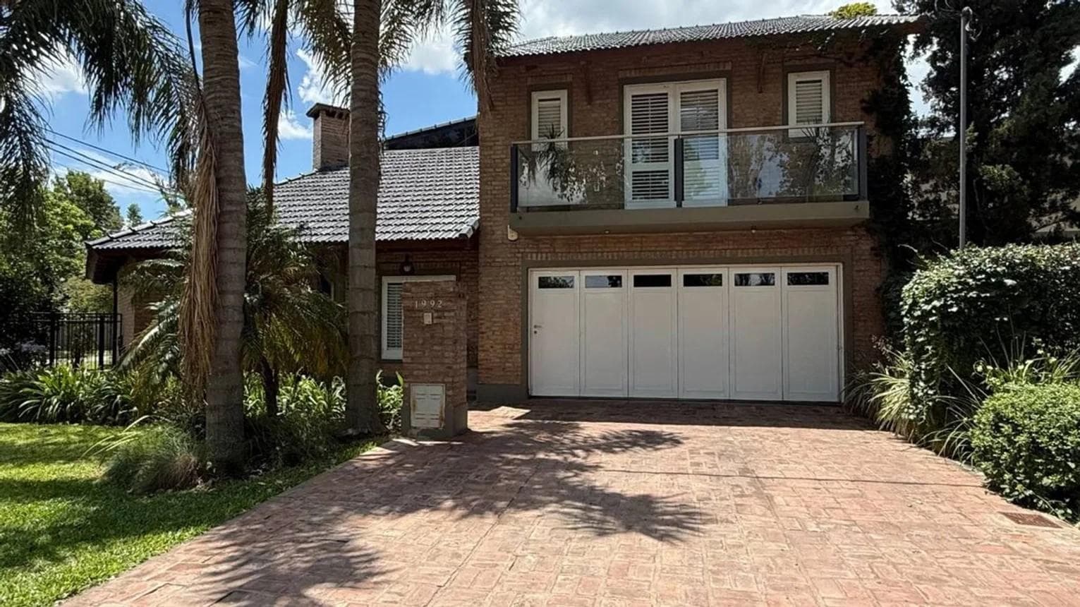 Imponente casa en venta - 1