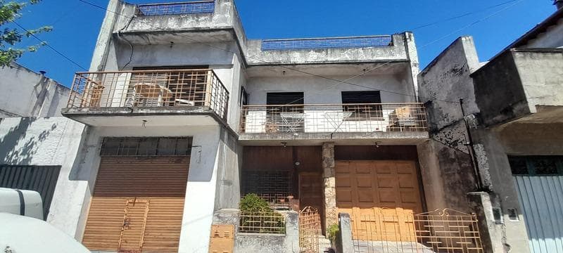 Casa Multifamiliar de 7 ambientes - 1