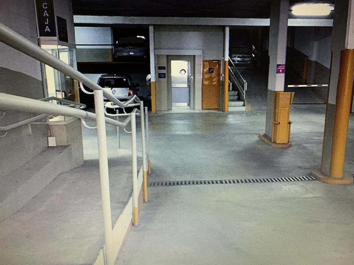 Cochera en venta - 15mts2 - San Cristóbal - 1