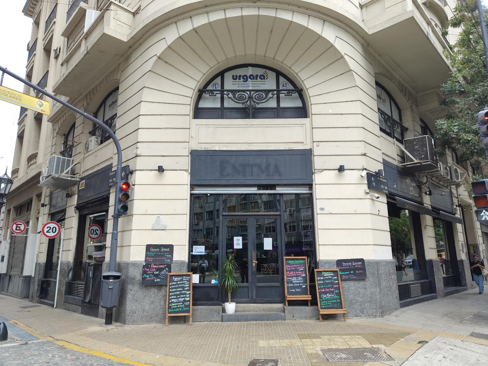 Local en Monserrat - 1