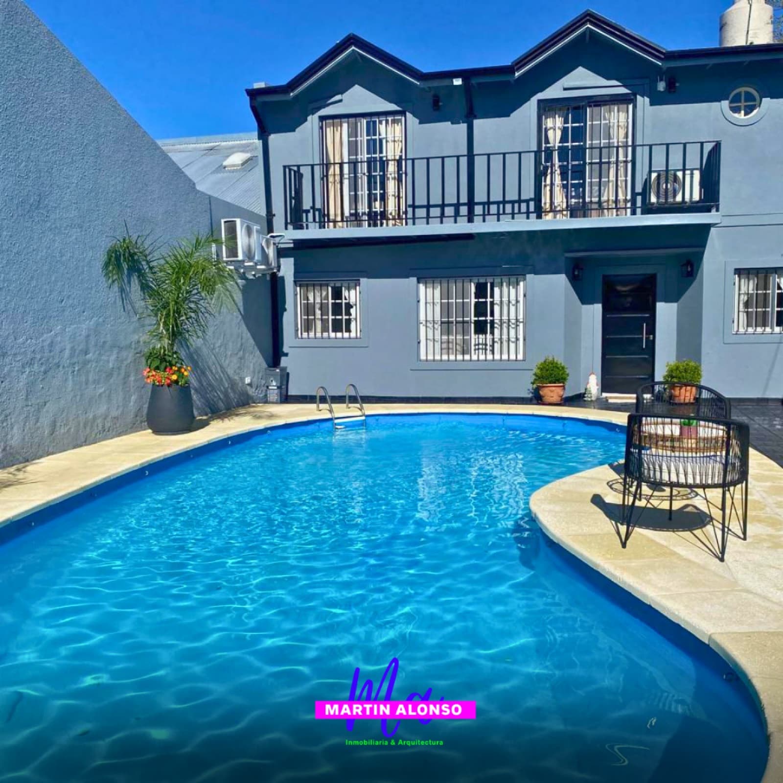 Venta casa 5 ambientes cochera, pileta, quincho y parrilla - 1