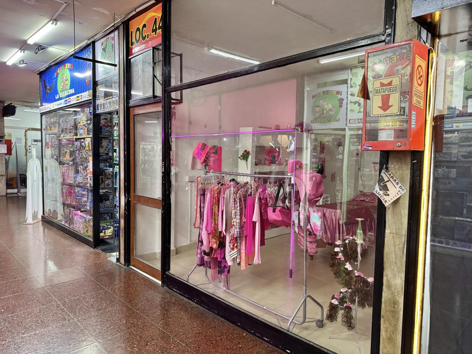Local en venta en galería – ubicación estratégica sobre Av. Santa Fe y Pueyrredón - 1