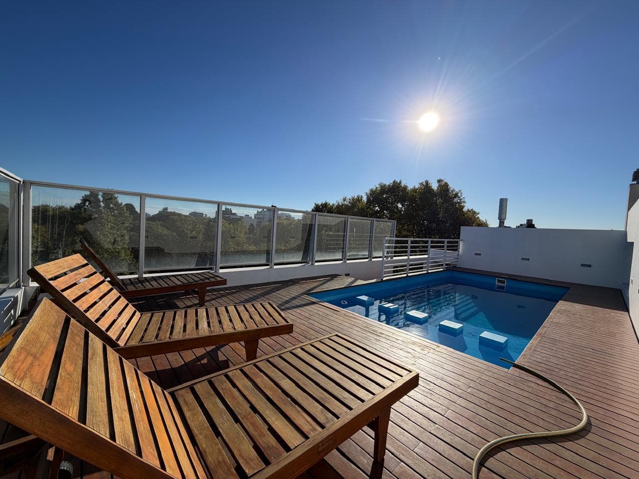 Moderno dpto 3 ambientes, 2 baños, suite con vestidor, cochera y amenties - 1