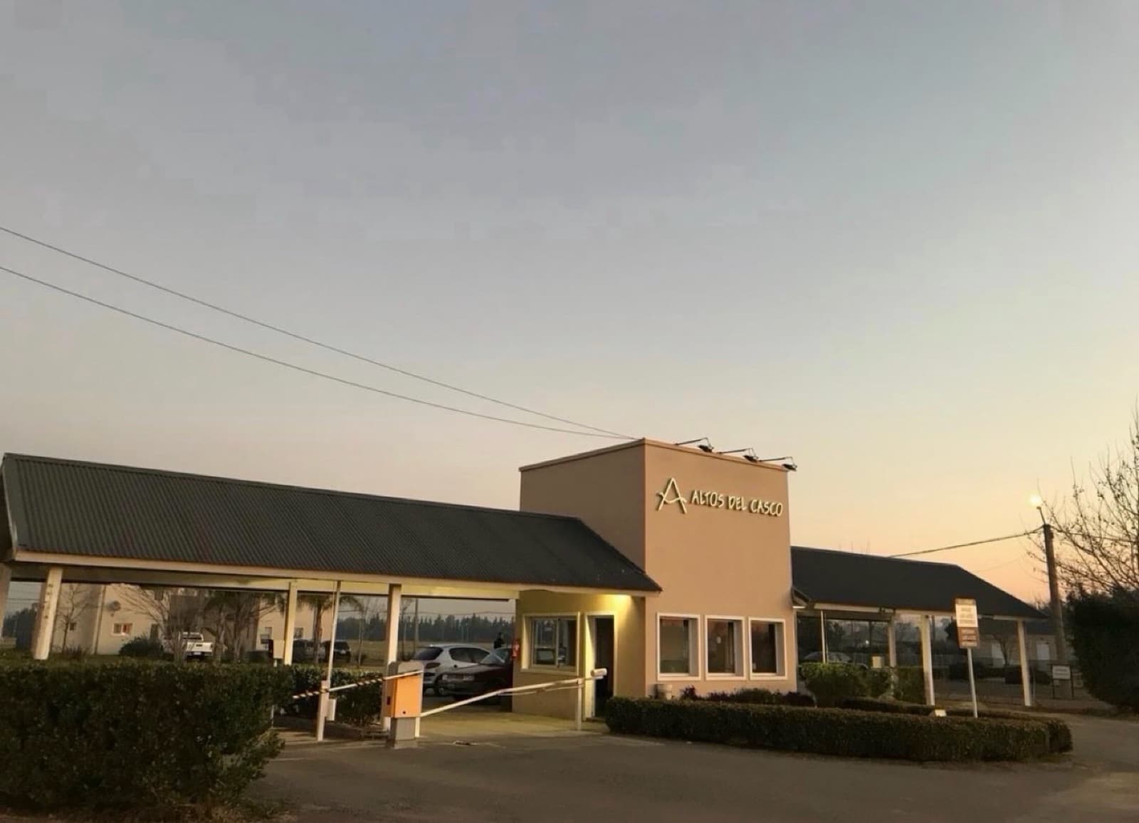 Terreno en Altos del Casco con proyecto aprobado - 1