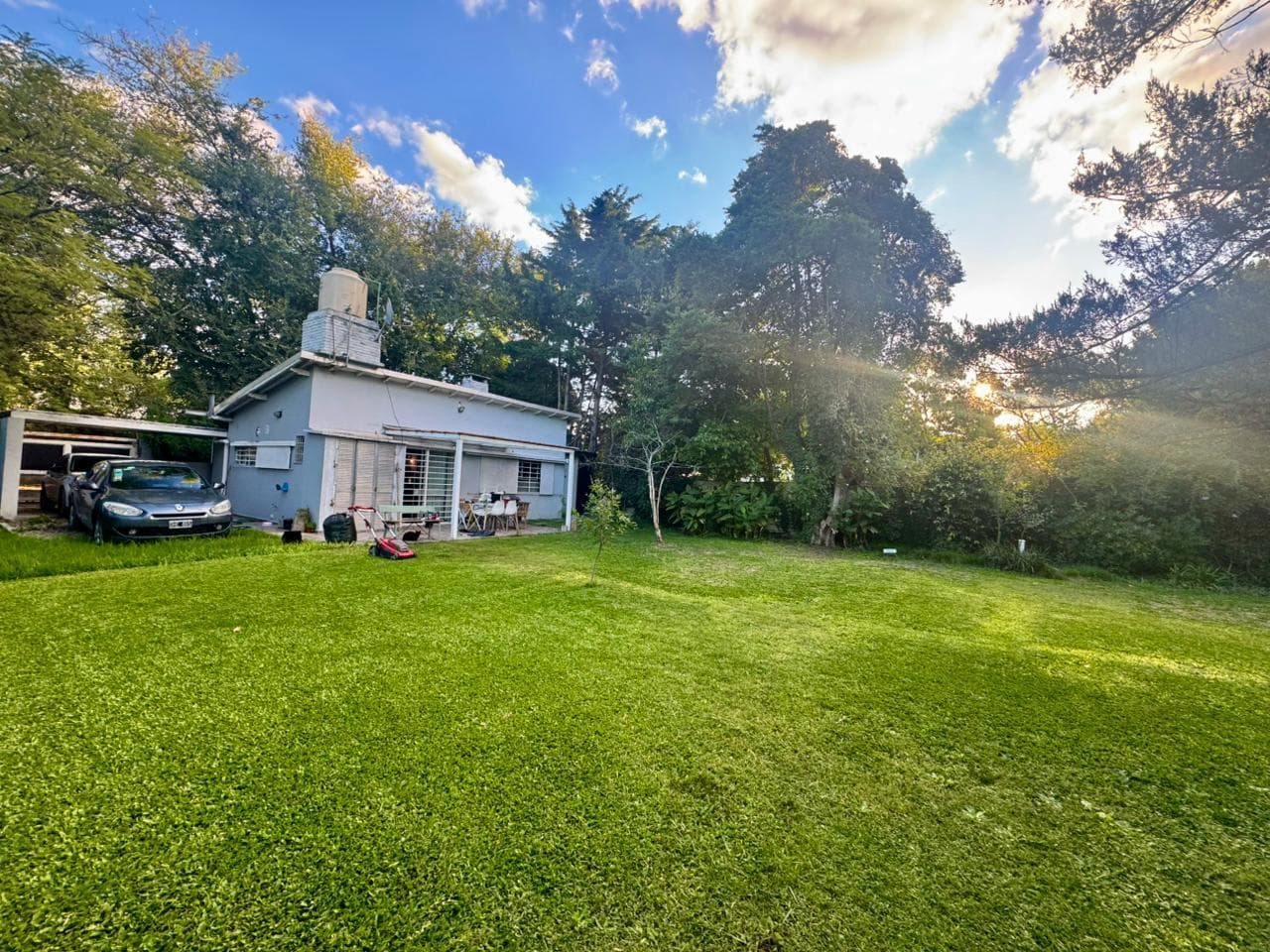 CASA EN VENTA EN CITY BELL 29 e/ 446 Y 447 DE DOS DORMITORIOS Y COCHERA - 1