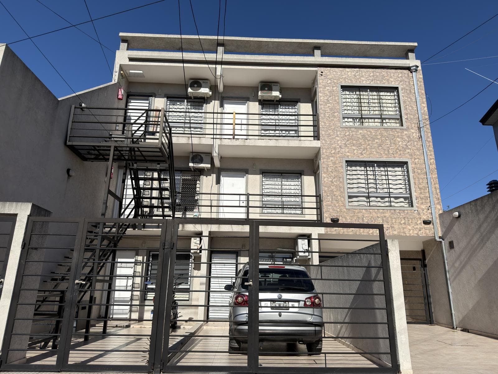 Venta Departamento en San Justo 2 ambientes mas segundo cuarto o dormitorio - 1