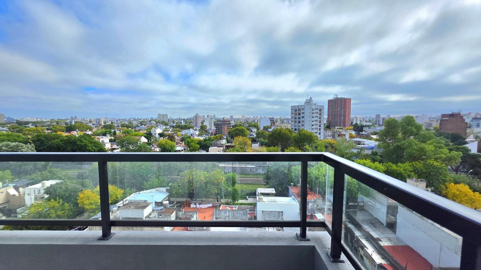 Av. Rivadavia 8879: DEPTO. 1amb. divisible balcón al contrafrente. A ESTRENAR - 1