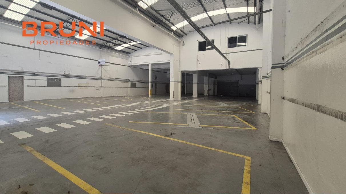 Venta/ Alquiler Galpón en Parque Chacabuco , Capital Federal - 1