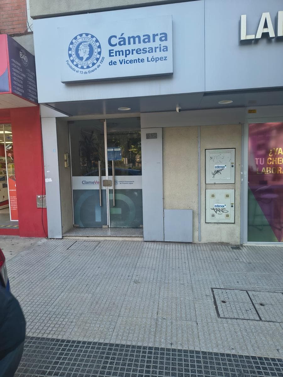 Oficina en Olivos - ALQUILER - 1