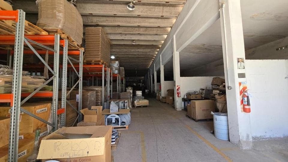 VENTA NAVE PARQUE INDUSTRIAL - 1