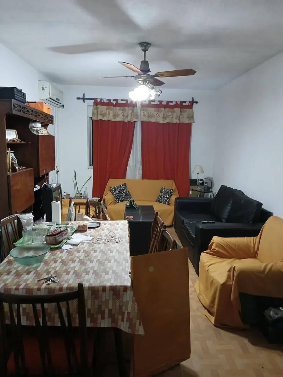 Departamento en venta - 2 Dormitorios 2 Baños - Avellaneda - 1