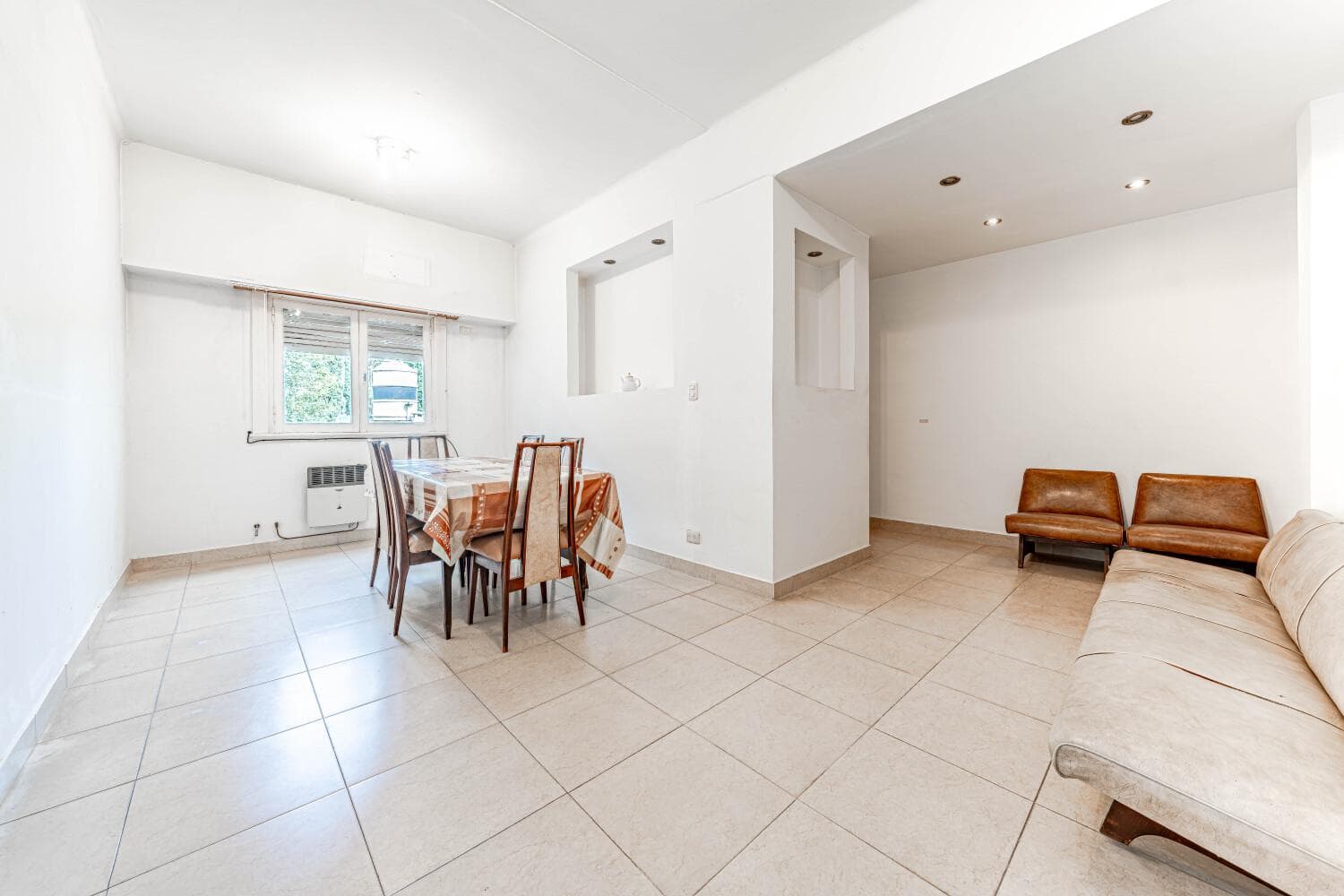 PH de 4 ambientes con balcon y terraza propia en Monte Castro - 1