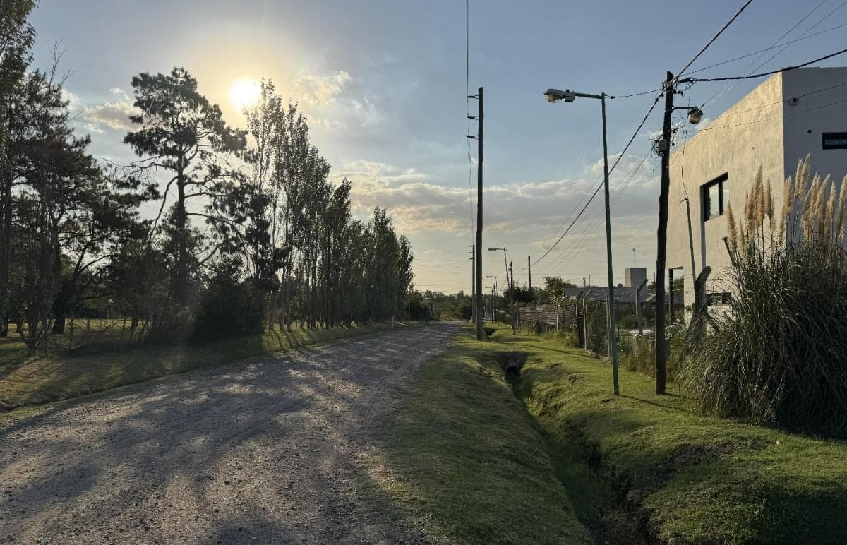 Lote interno en venta en Barrio La Chiquita calle 135 y 446, City Bell - 1