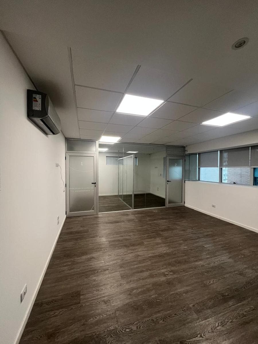 ALQUILER OFICINA PREMIUM EN EL CENTRO DE ROSARIO - 1
