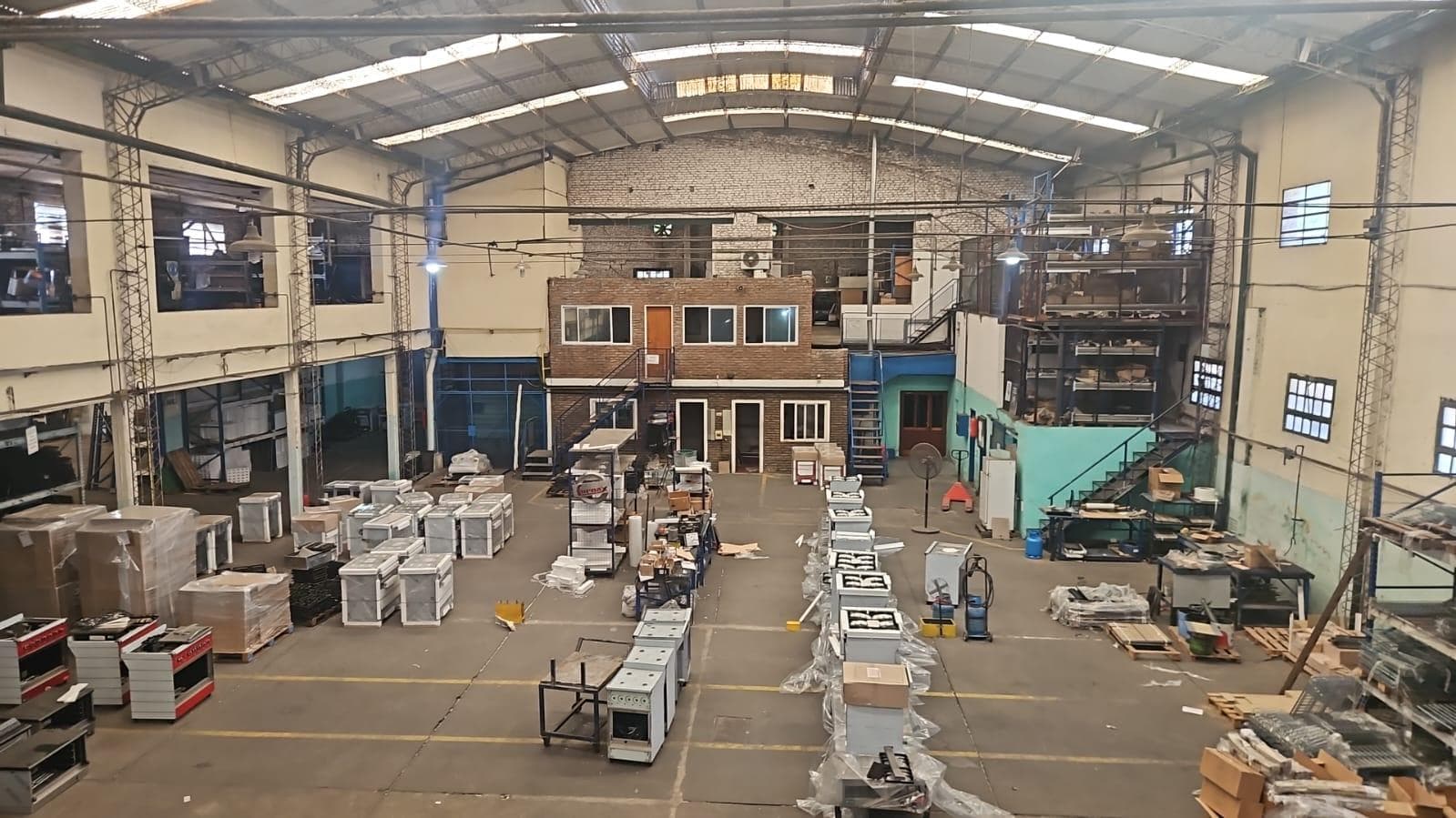 Depósito, Galpón en Rueda y Paraguay - 1