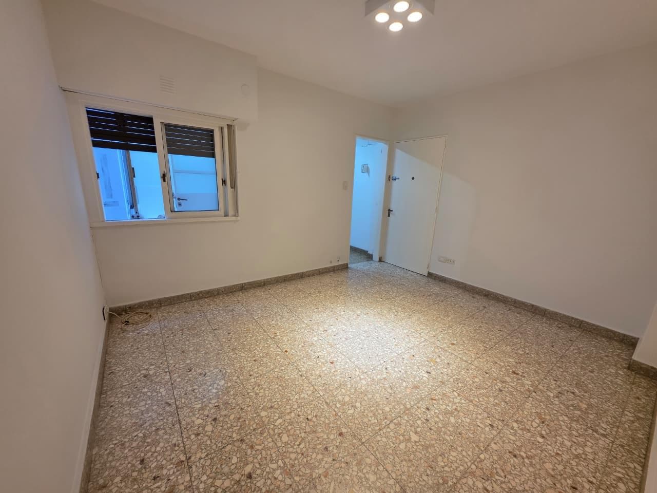 ALQUILER – DEPARTAMENTO 2 AMBIENTES EN AGRONOMIA - 1