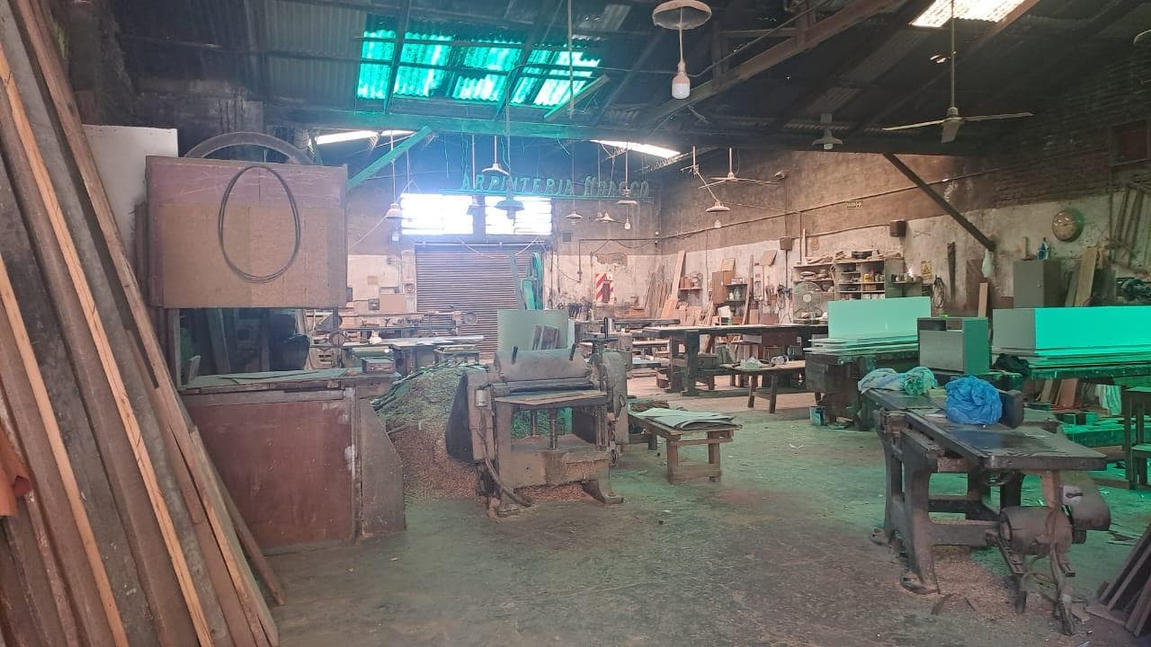 Galpón en alquiler ideal para Fabricación o Depósito. Retasado. Av. Garibaldi. Temperley - 1