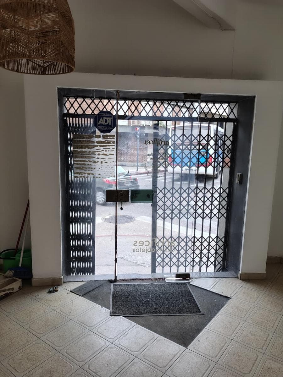 DEPARTAMENTO EN ALQUILER PARA CONSULTORIOS U OFICINAS EN ALBERDI - 1