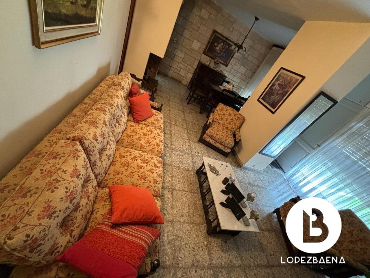 Casa en VENTA 3 Dormitorios 2 baños con cochera - 1