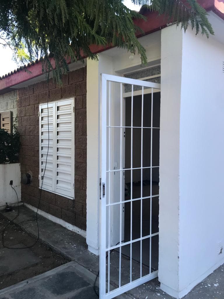 Casa en alquiler en la Ciudad de La Punta - 1