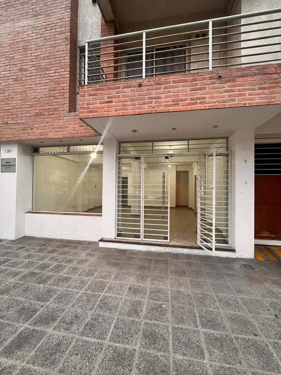 Local Comercial 42m2 - Pueyrredon 1300 - Excelente Vidriera - 1