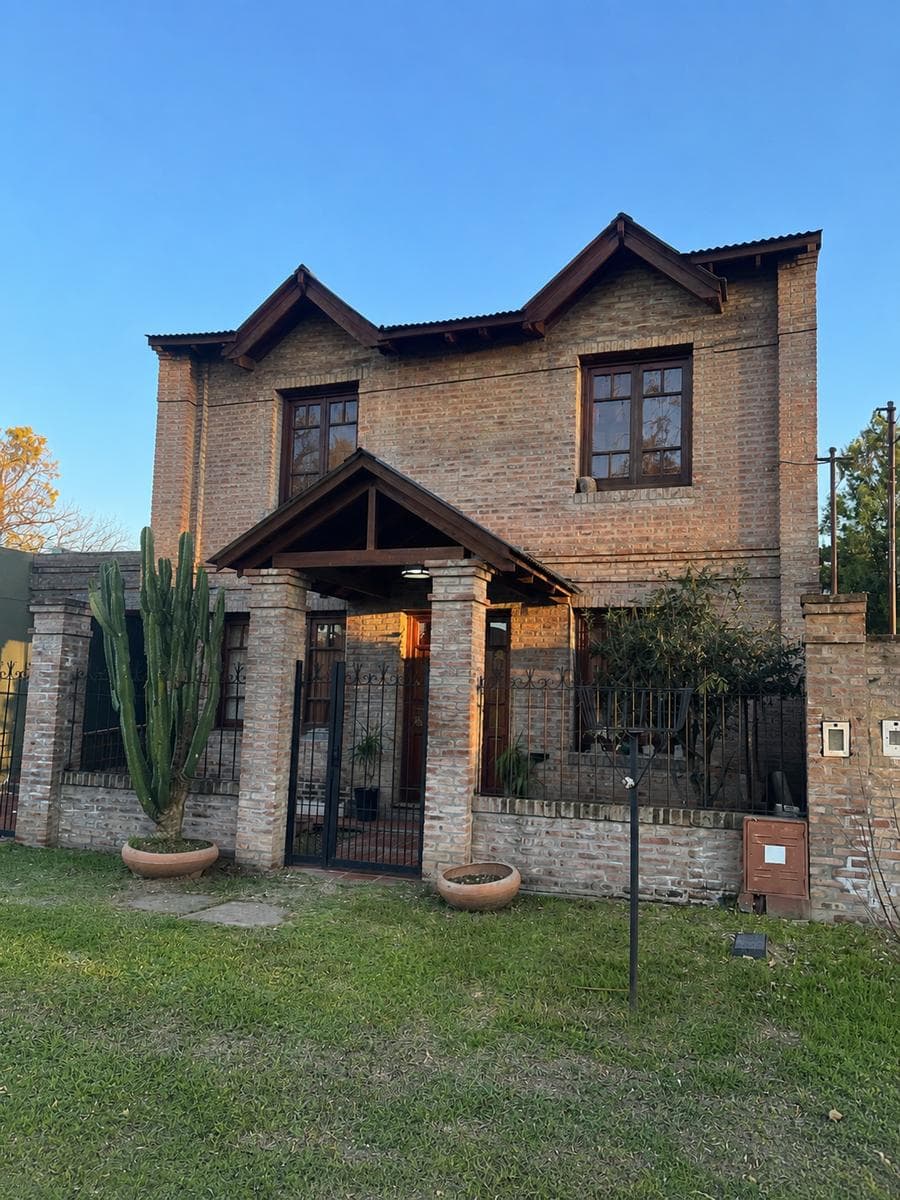 Casa en alquiler en Funes - 1