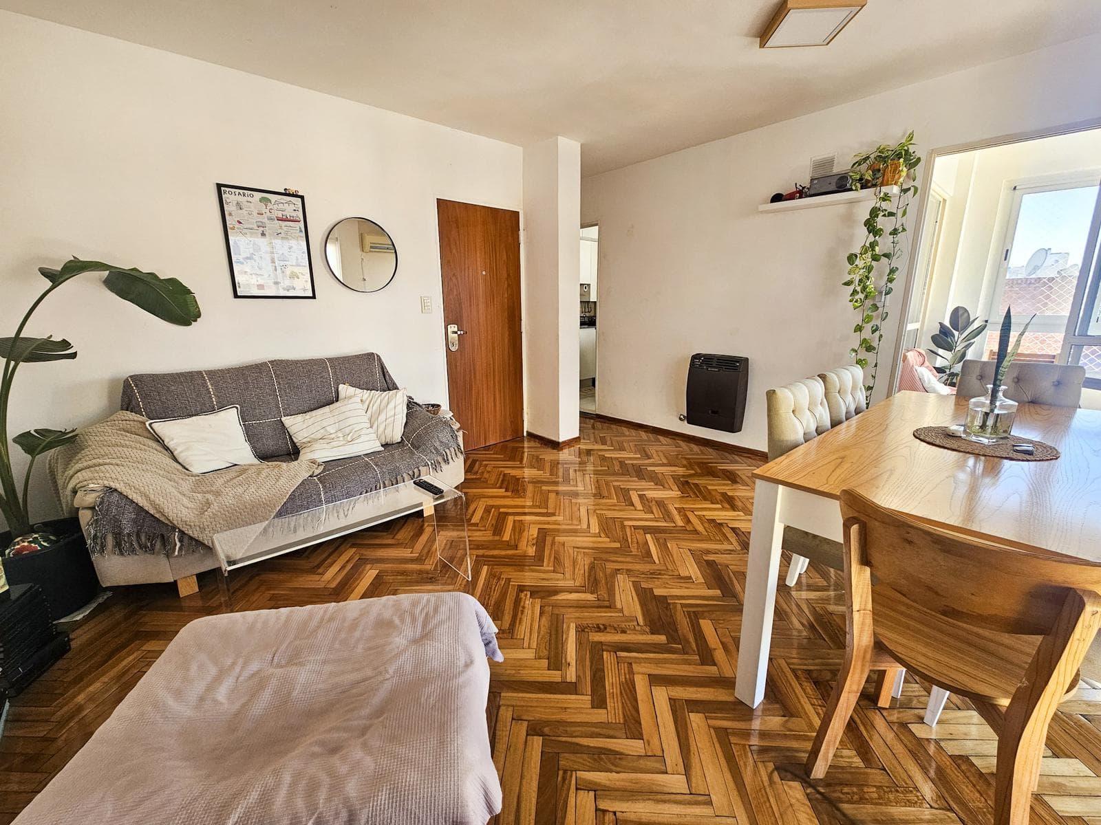 Venta Departamento piso exclusivo. Maipú al 1700 - 1