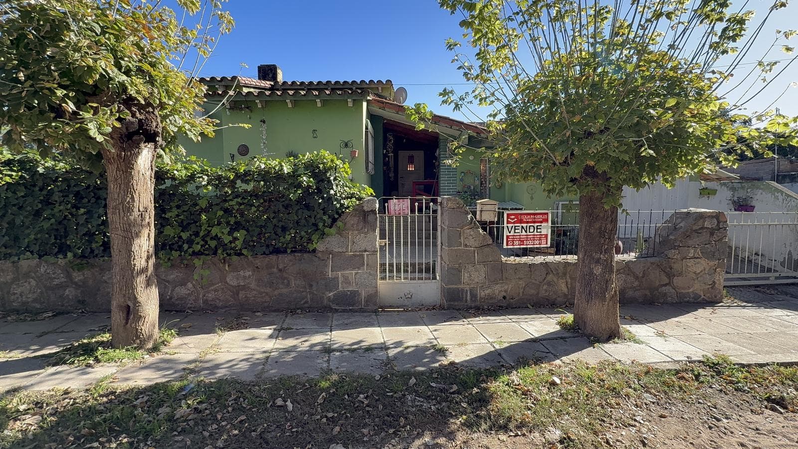 CASA EN VENTA EN COSQUIN A 600 MTS DE RUTA 38 DE 3 DORMITORIOS APTO CREDITO - 1