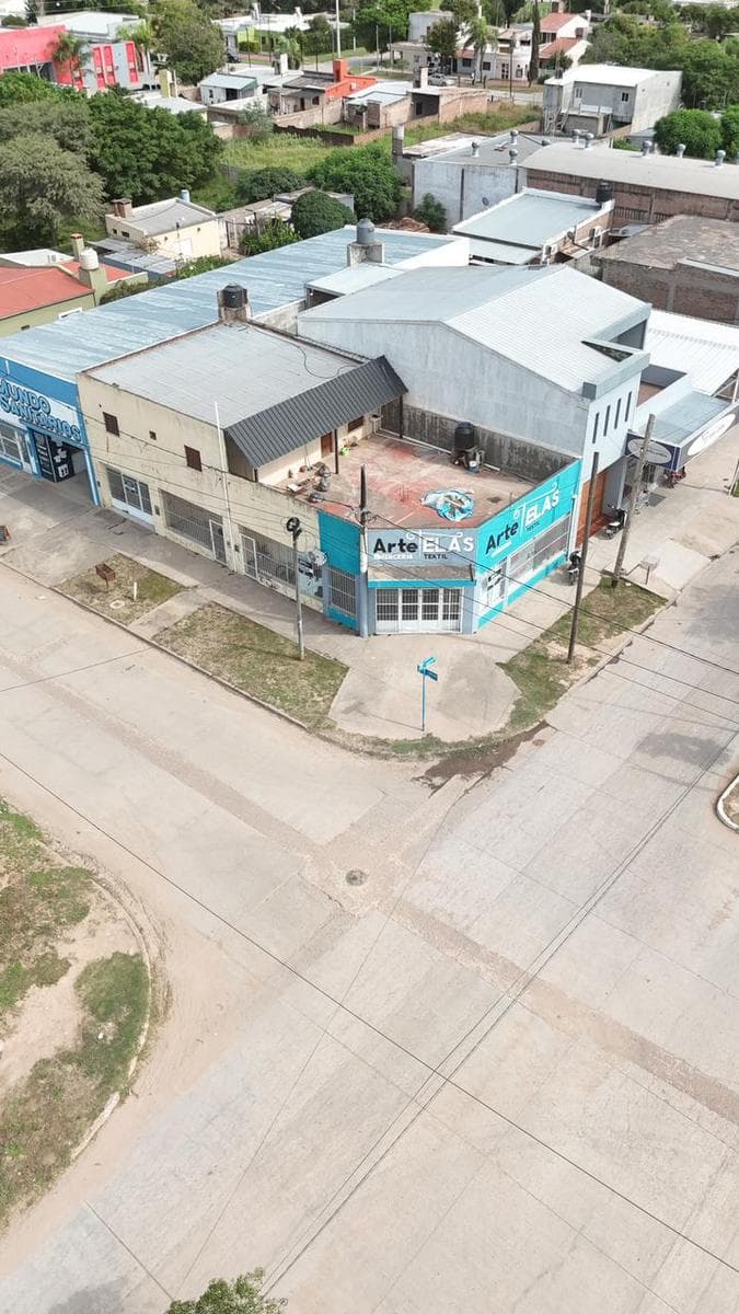 LOCAL COMERCIAL 3 DEPARTAMENTOS - 1