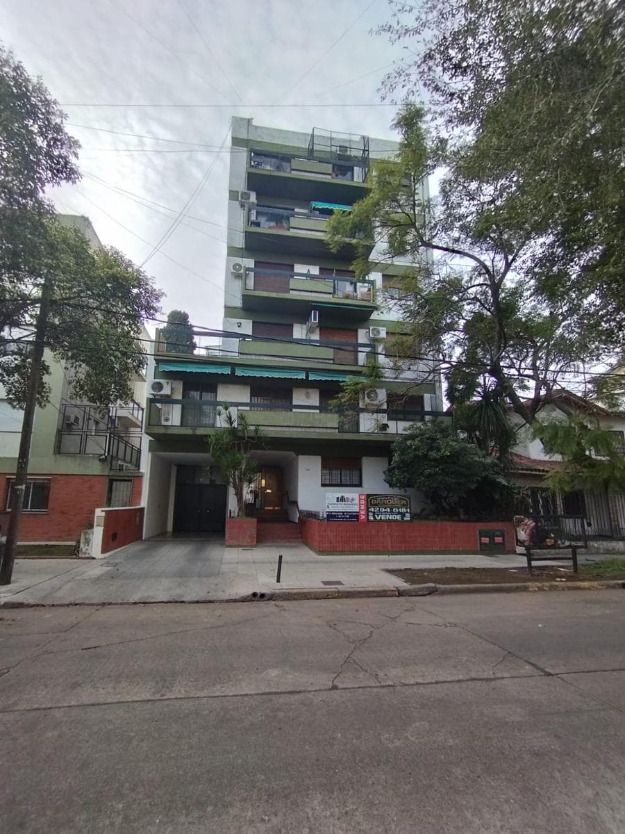 Departamento a metros de la estacion - 1