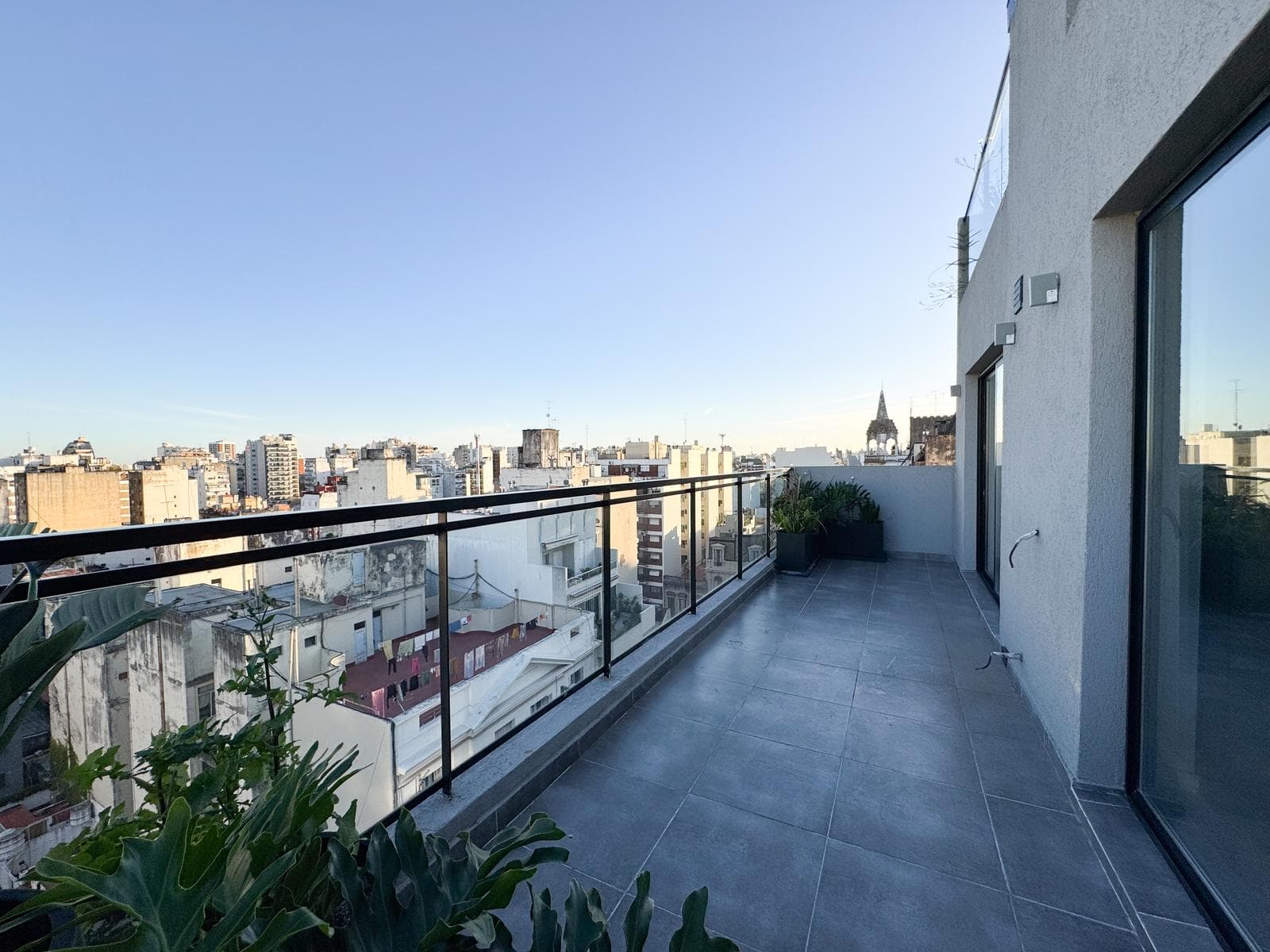 Monoambiente con balcon aterrazado - 1