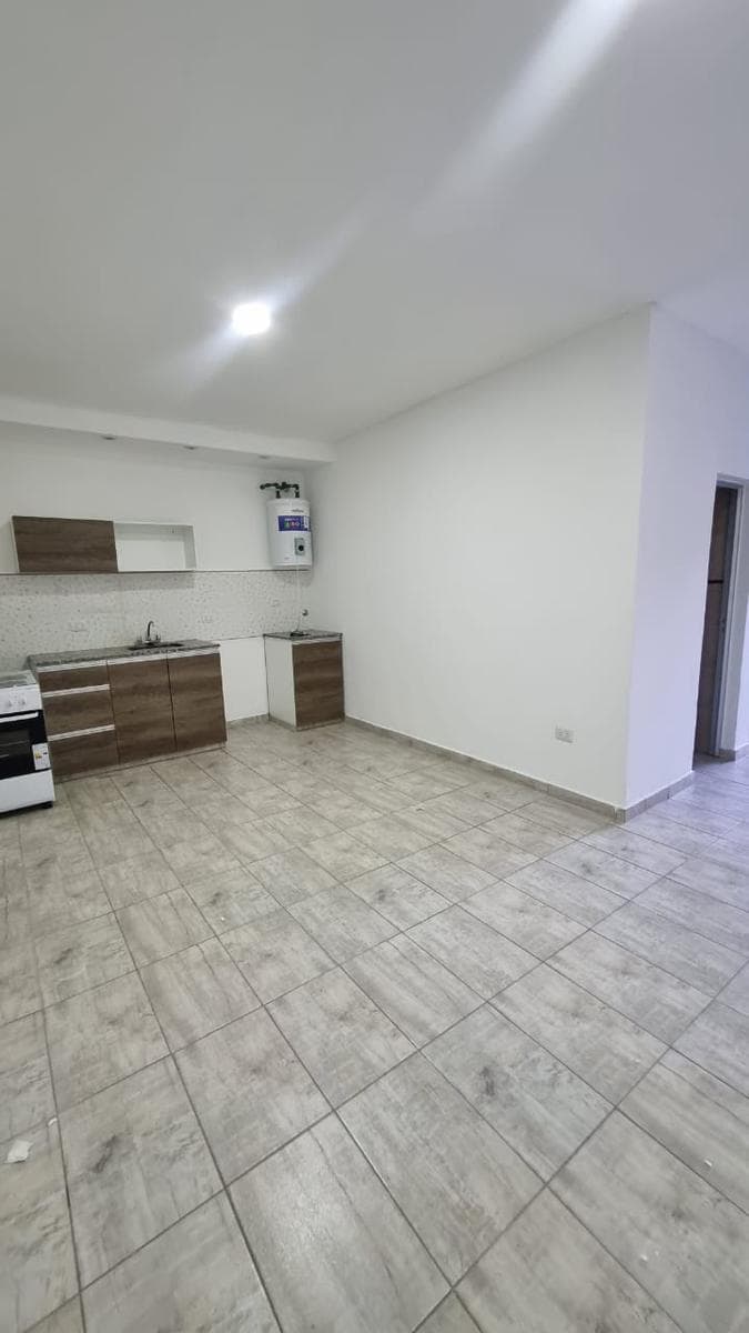 Departamento en alquiler madre cabrini y peron - 1