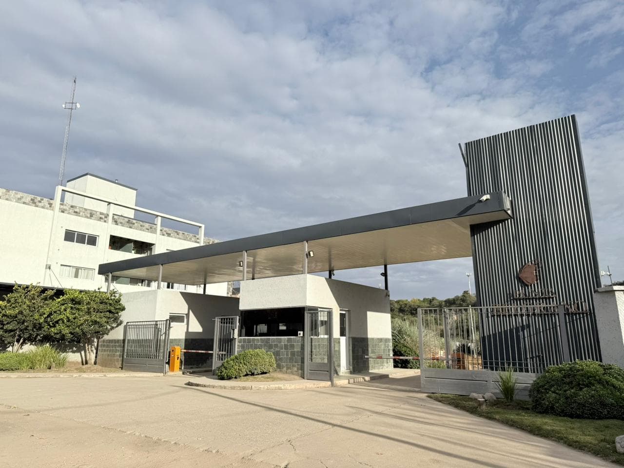 ALQUILER - HOUSING 3 DORM - SEGURIDAD 24hs - 1
