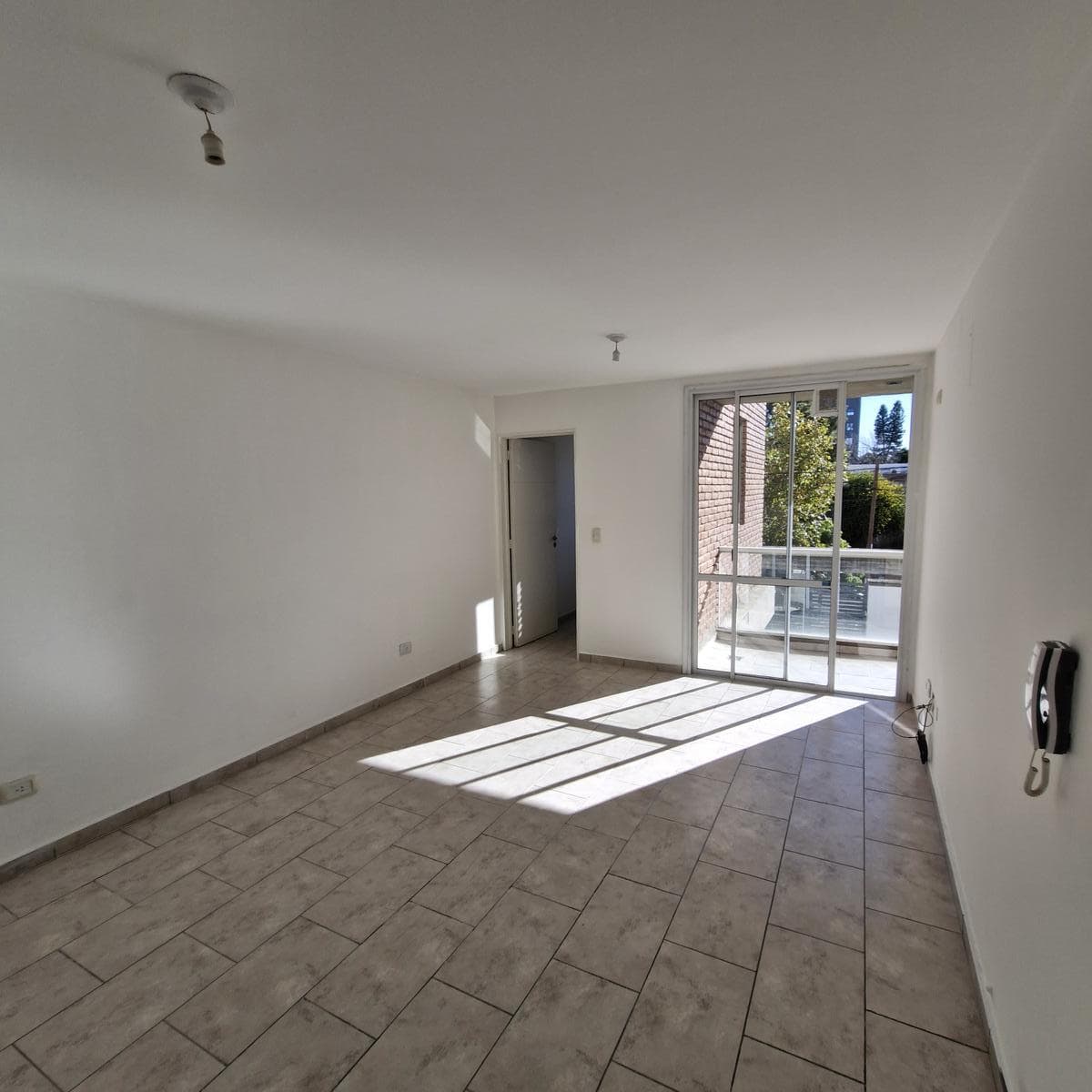 Alquiler de Departamento de 1 dormitorio en Alta Córdoba con Balcón y cochera - 1