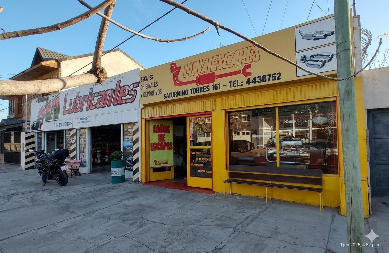 VENTA: LOCALES COMERCIALES + DEPARTAM. A RESTAURAR - NEUQUEN CAPITAL - 1