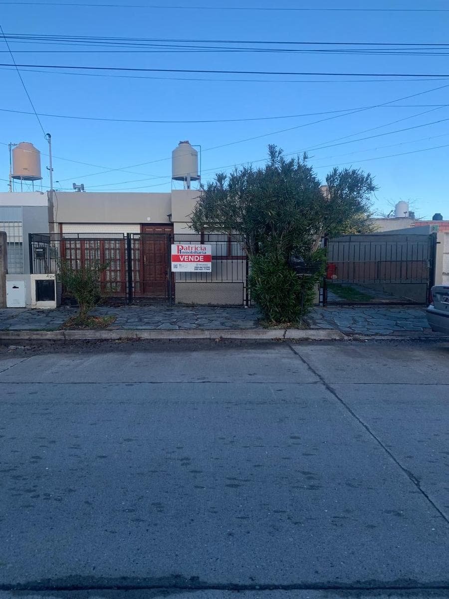 Casa en Trelew - 1