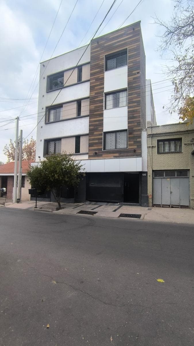 Departamento en Alquiler con 2 cocheras cubiertas, BOMBAL SUR, Godoy Cruz - 1