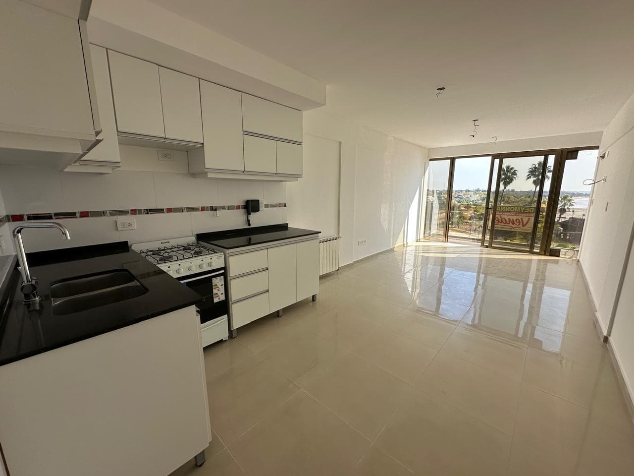 Departamento en calle Gouchon y Costanera - 1
