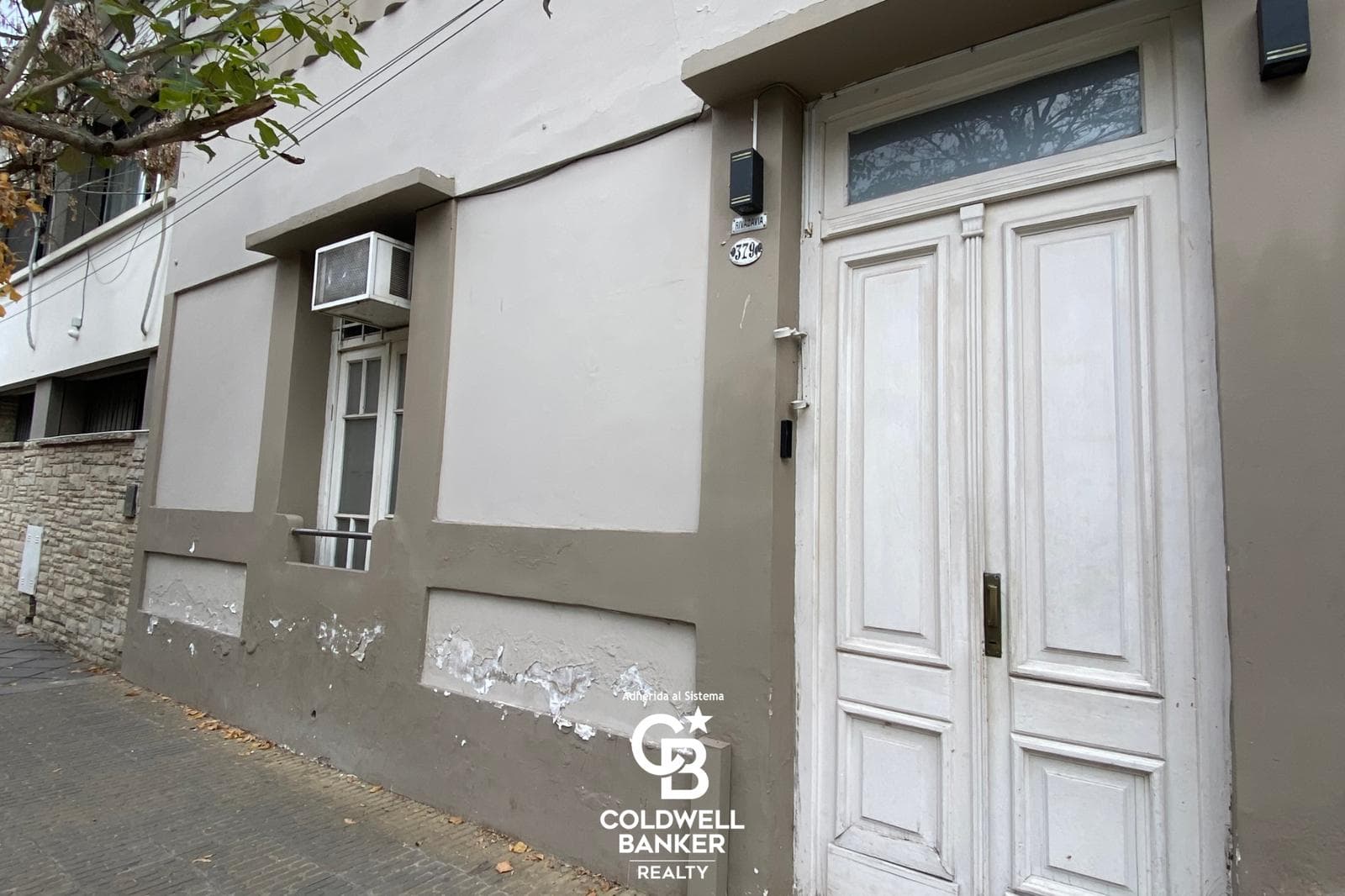 Alquiler de Departamento en Rivadavia al 300 - 1