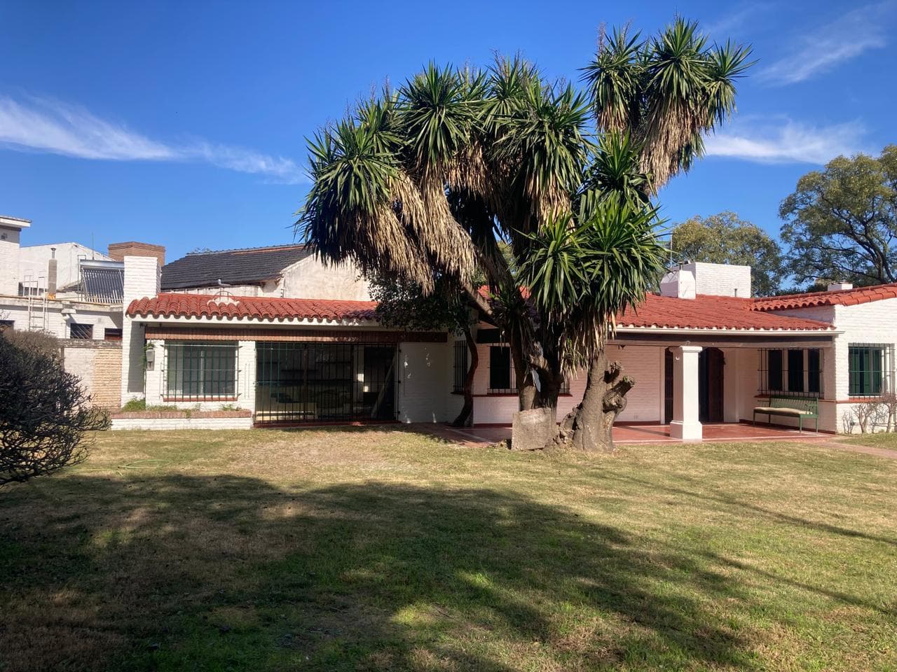 Casa para fines comerciales en Alquiler - Cerro de las rosas - 1