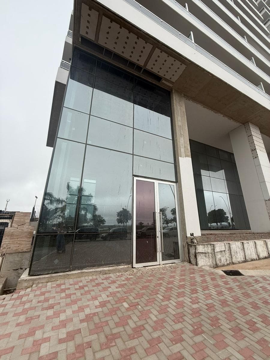 LOCAL PREMIUM DE 110M2 VENTA PUERTO NORTE ROSARIO - 1