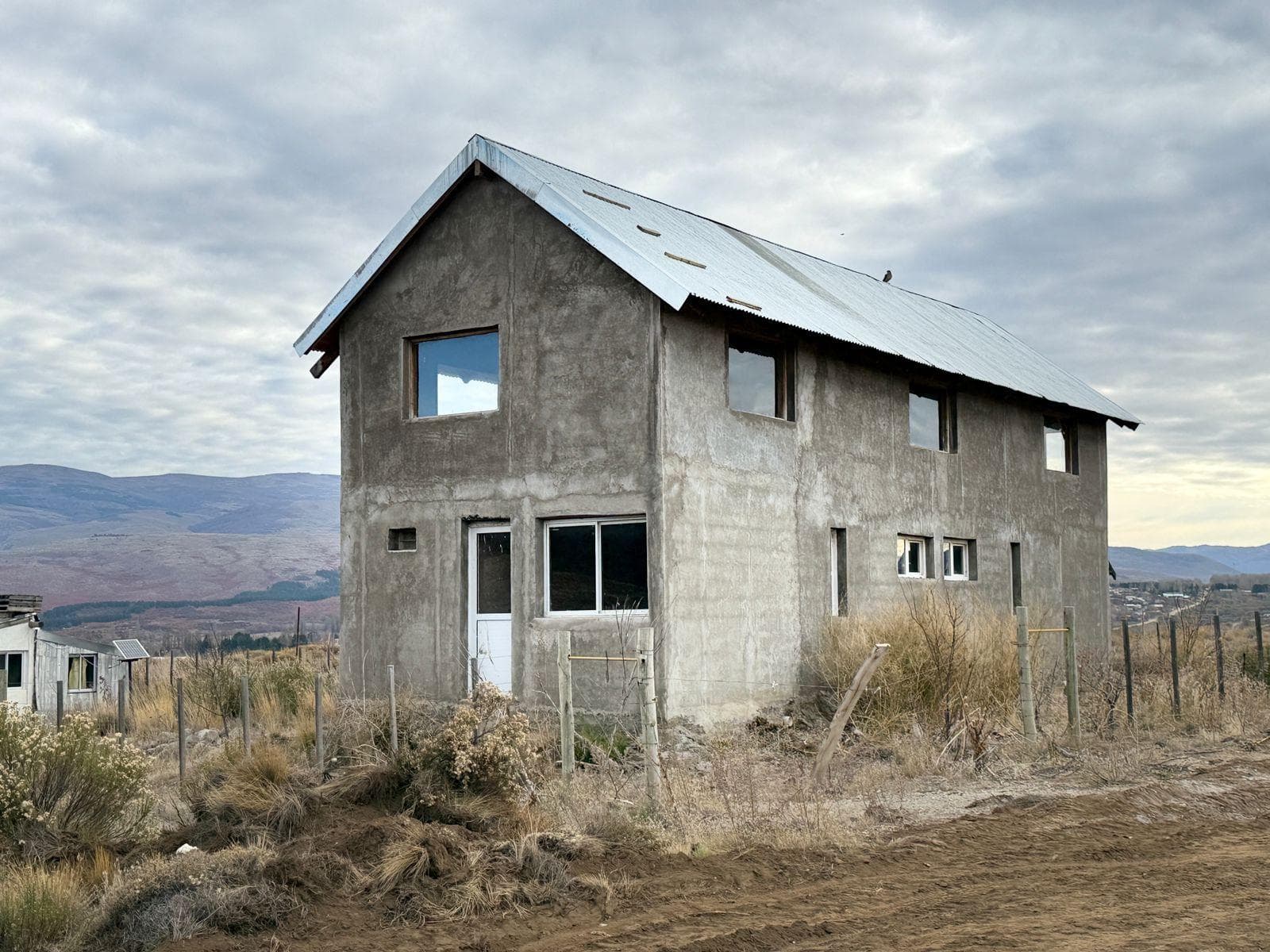 Vendo Casa 2 Dormitorios amplia a terminar Alumine Neuquen - 1