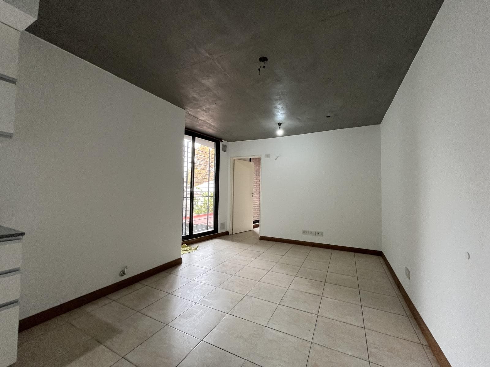 Departamento de un dormitorio en alquiler en Echesortu - 1