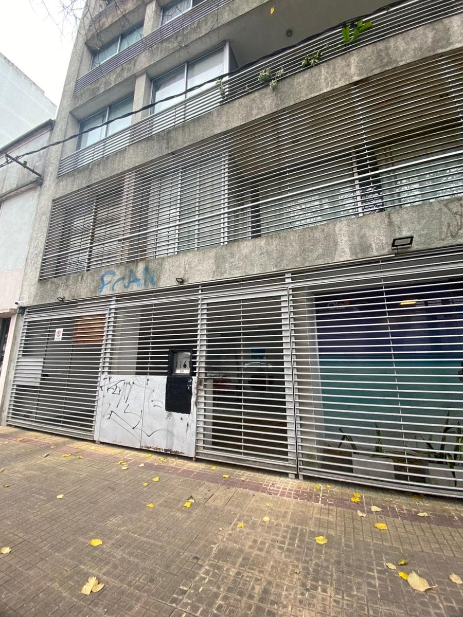 Departamento de 1 dormitorio con cochera en alquiler, zona plaza malvinas - 1