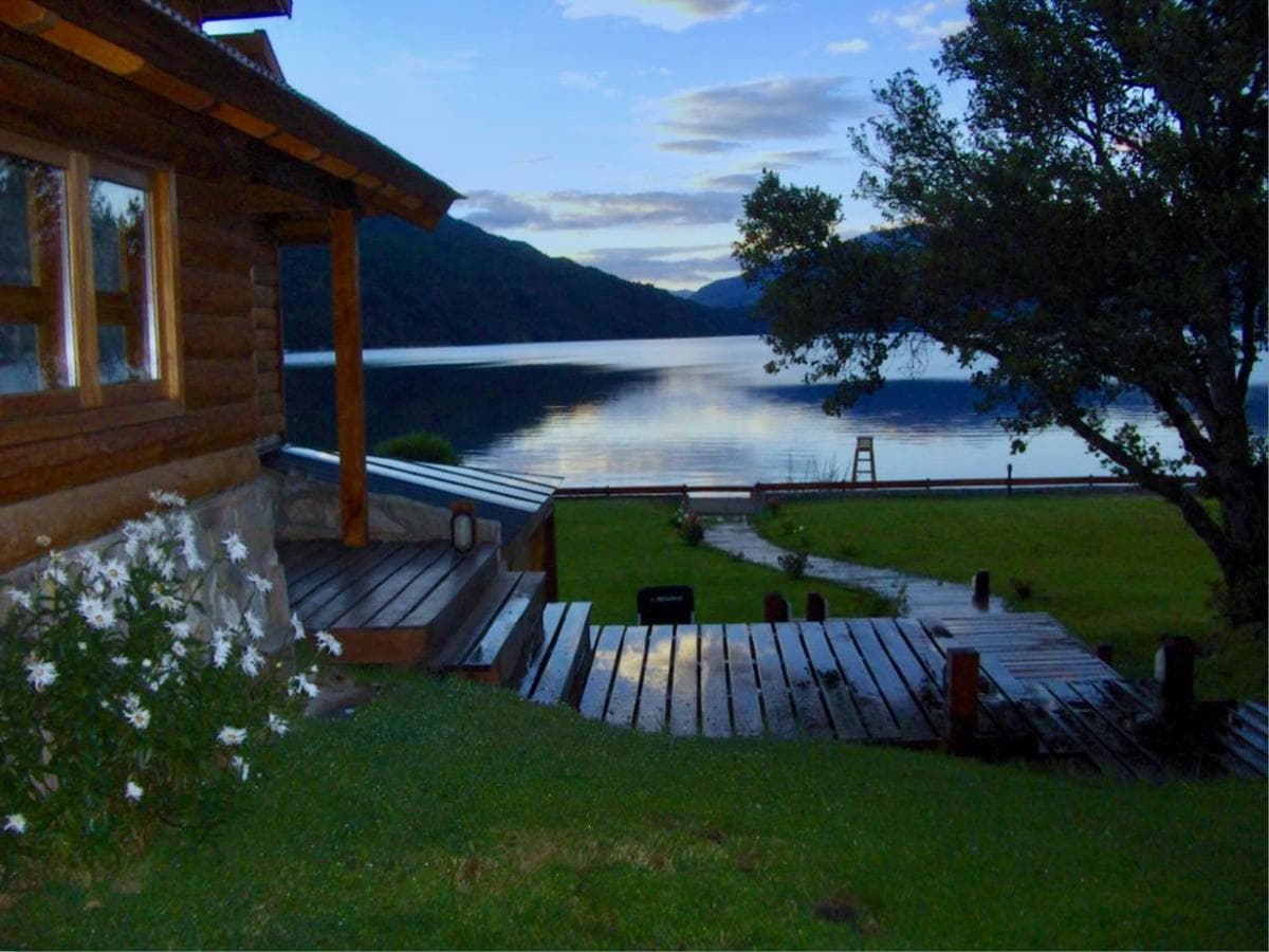 VENTA CASA HOSTERIA EN LAGO LOLOG - SAN MARTIN DE LOS ANDES - 1
