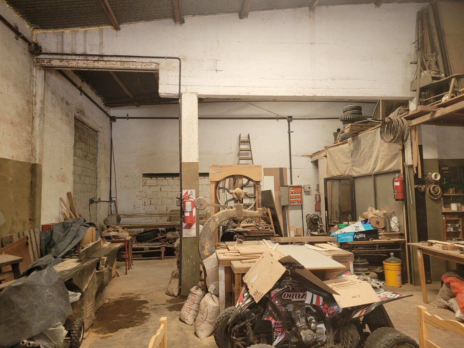 Galpón en Pérez - 1